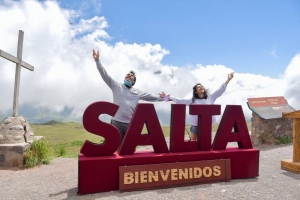 Entregaron microcréditos turísticos a emprendedores salteños