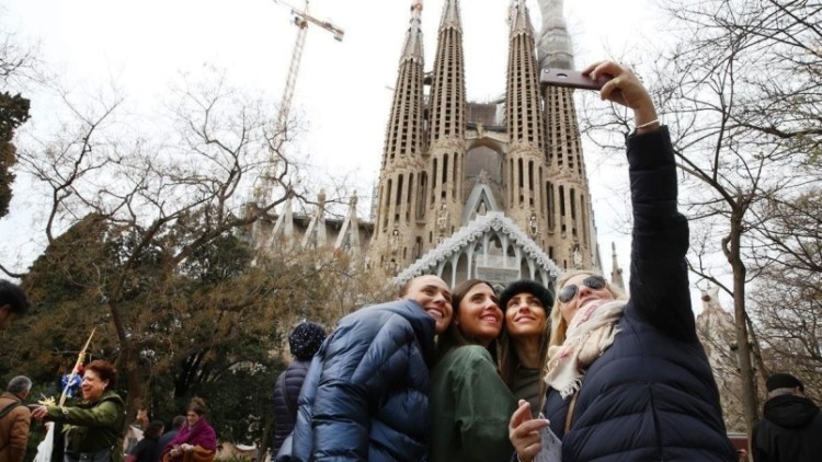 España recibió 63,5 millones de visitantes extranjeros en ocho meses